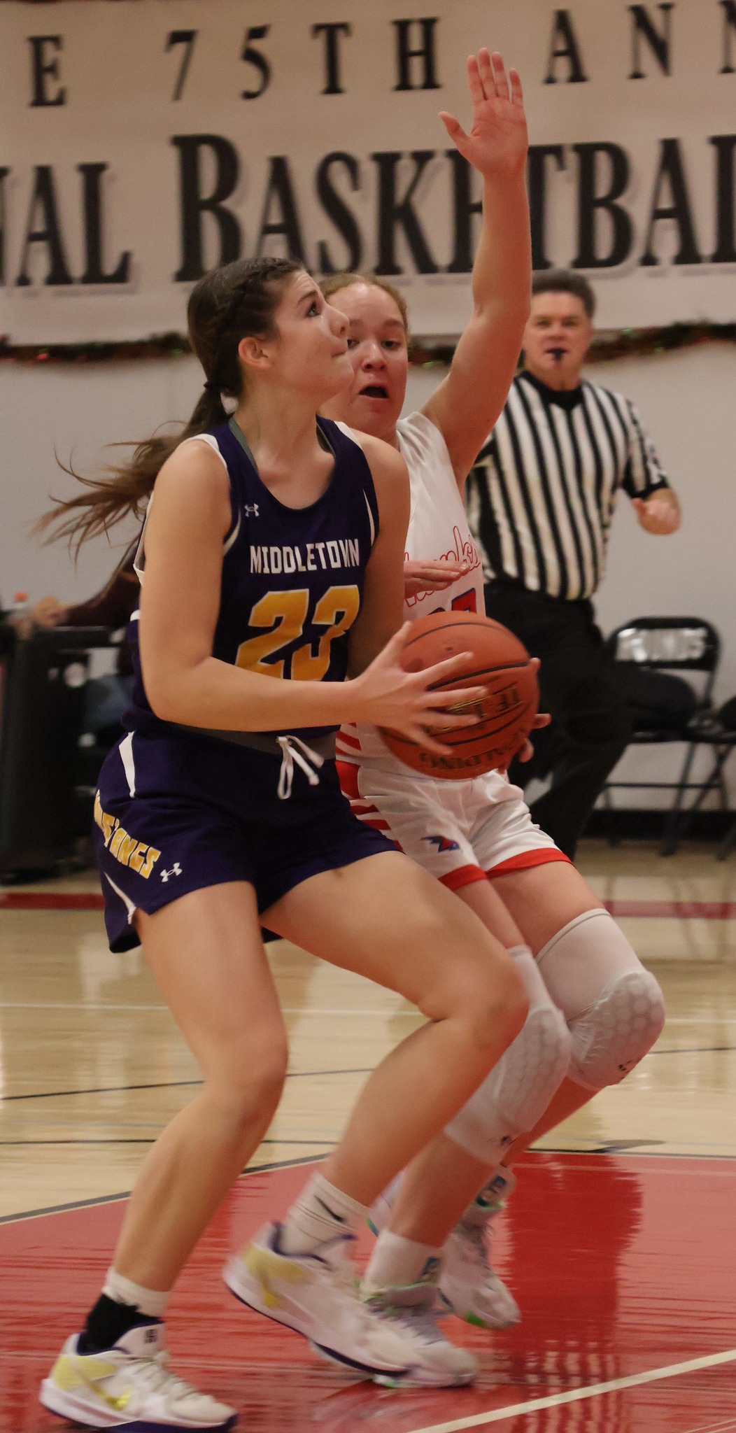 Hoogendoorn, Moore are AOY finalists post thumbnail image