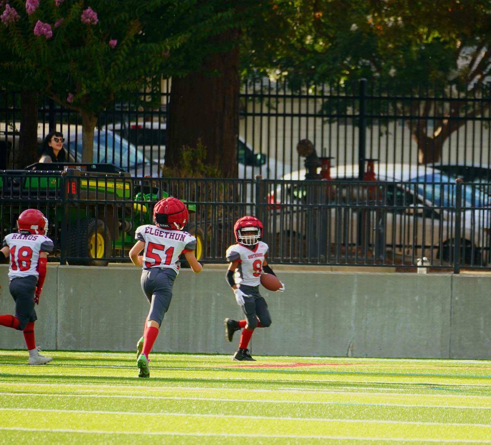 Northshore JVs hang on for 20-19 win post thumbnail image