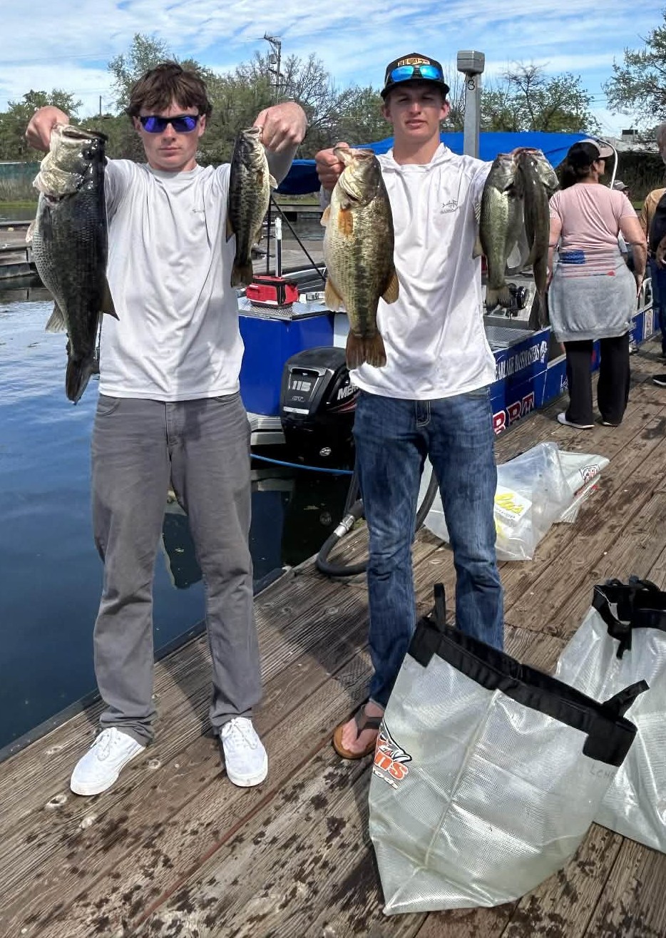 Lee catches tournament’s big bass post thumbnail image