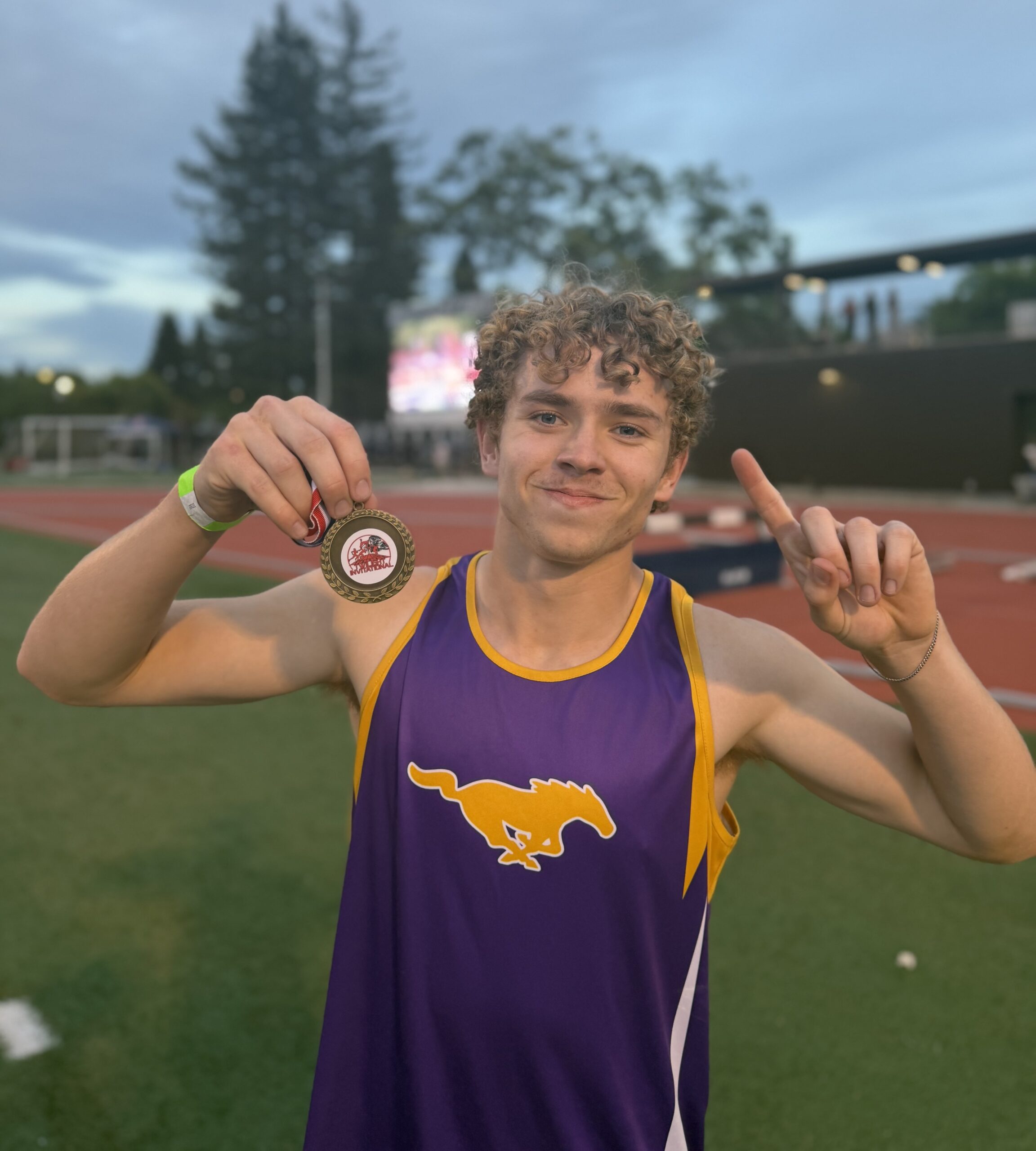 Middletown’s Xavier breaks own record again post thumbnail image