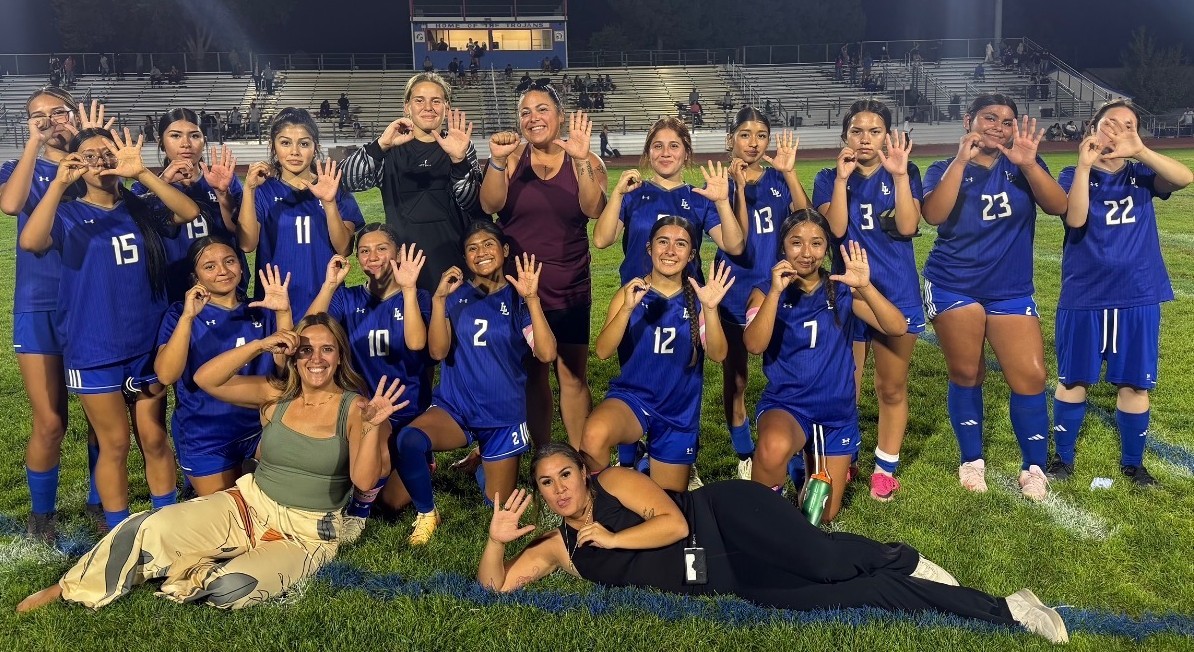 Lady Knights, Trojans improve to 6-0 post thumbnail image